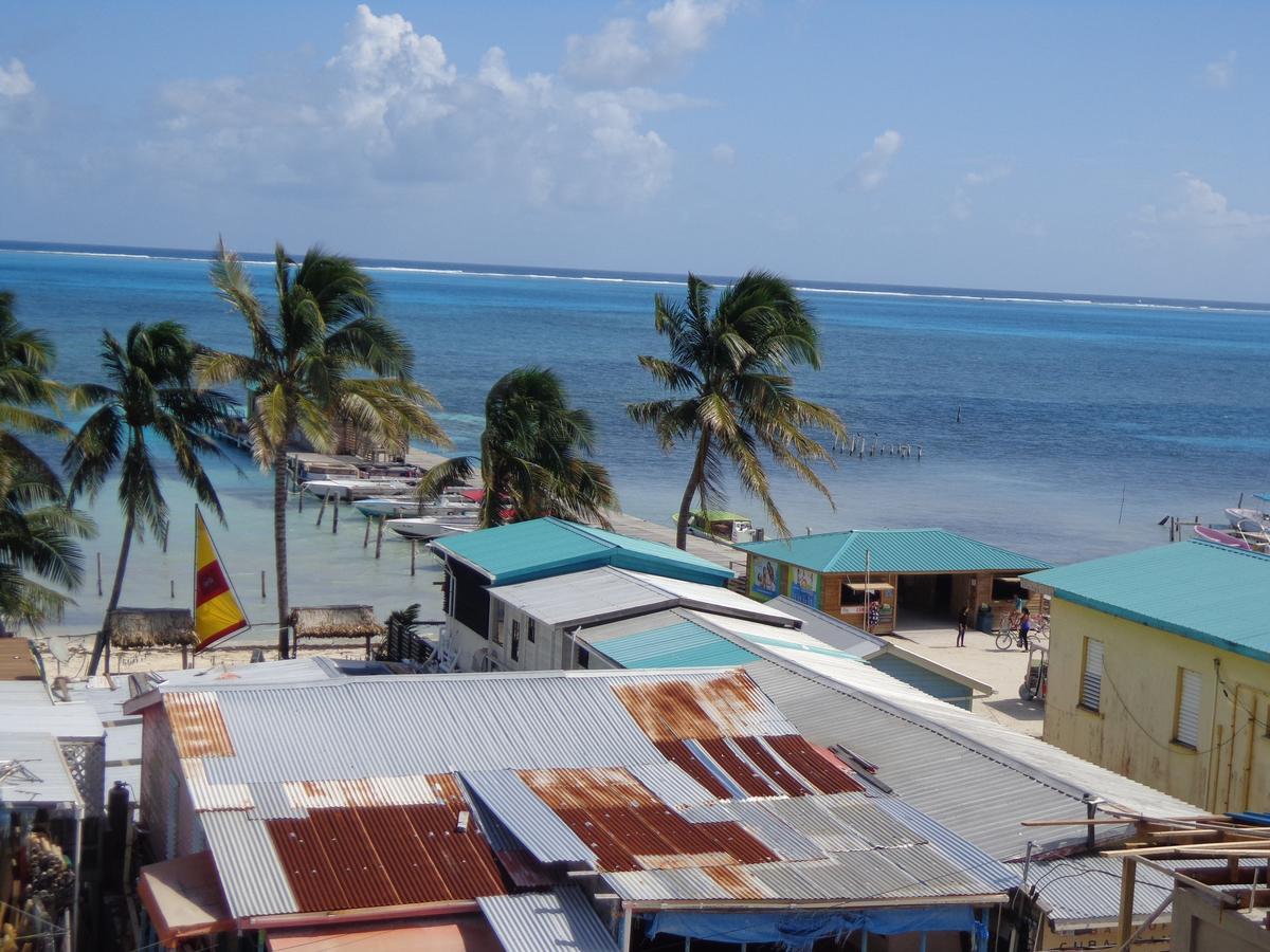 Enjoy Hotel Caye Caulker Exterior photo